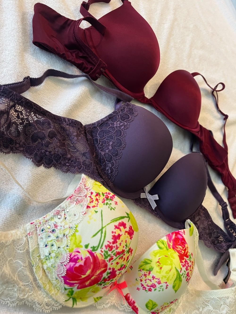 Victoria Secret Women’s Floral & Lace Bra Set — 3 pk